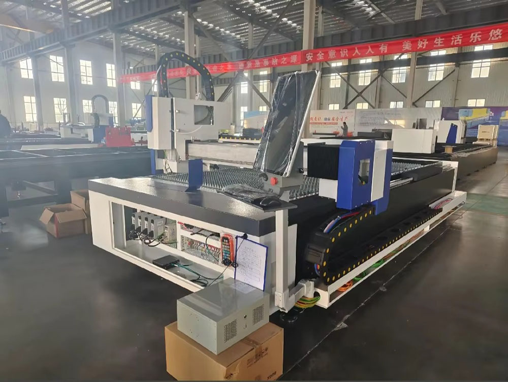 Industrielle 3000W CNC-Faserla – Industrial Laser Cutter For Metal Bewertung und Preis